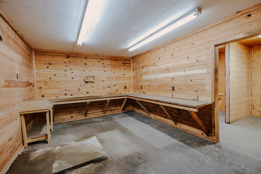 More Photos Of 1720 Metcalf Ave, Thomasville Warehouse For Lease