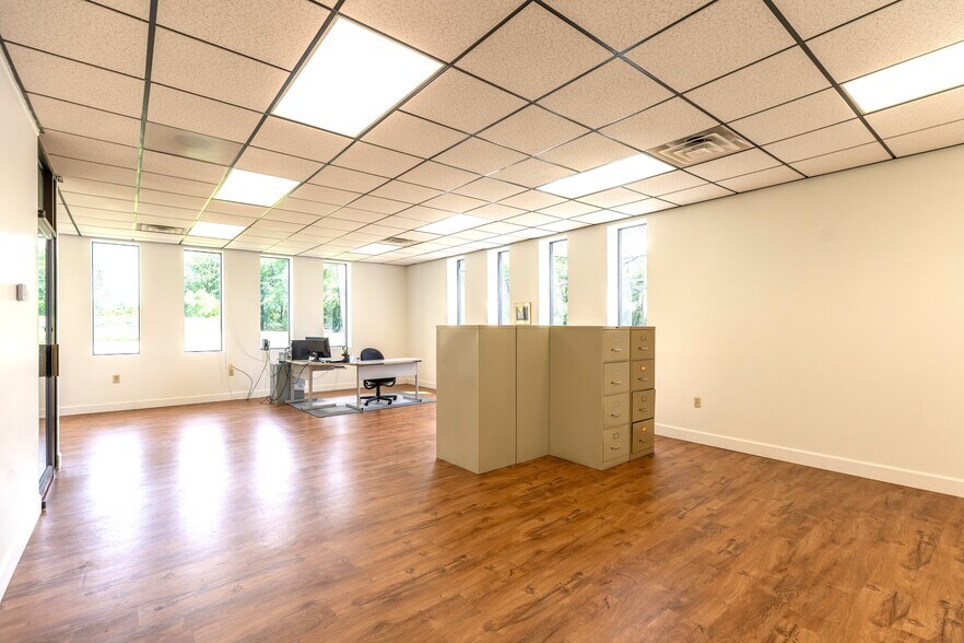 More Photos Of 5982 E Molloy Rd, Mattydale Medical For Sale