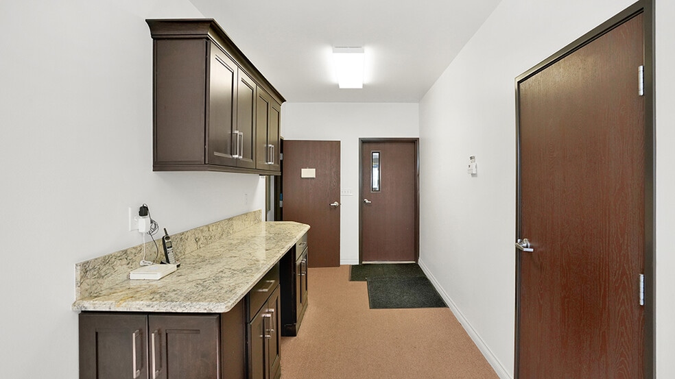 More Photos Of 611 E Adele St, Anaheim Flex For Sale