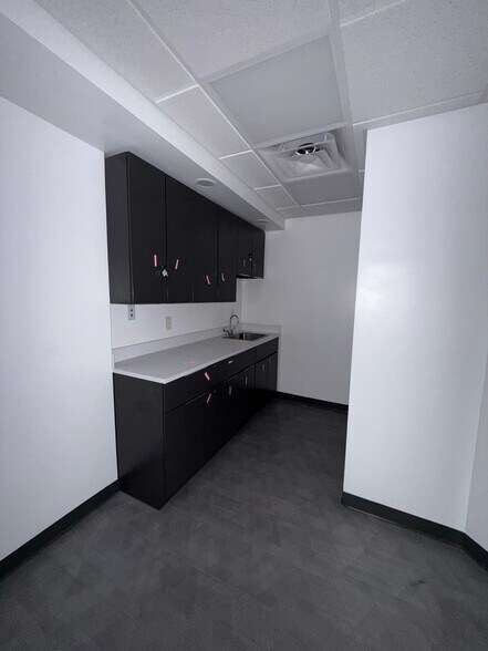 More Photos Of 10412 Allisonville Rd, Fishers Medical For Sale