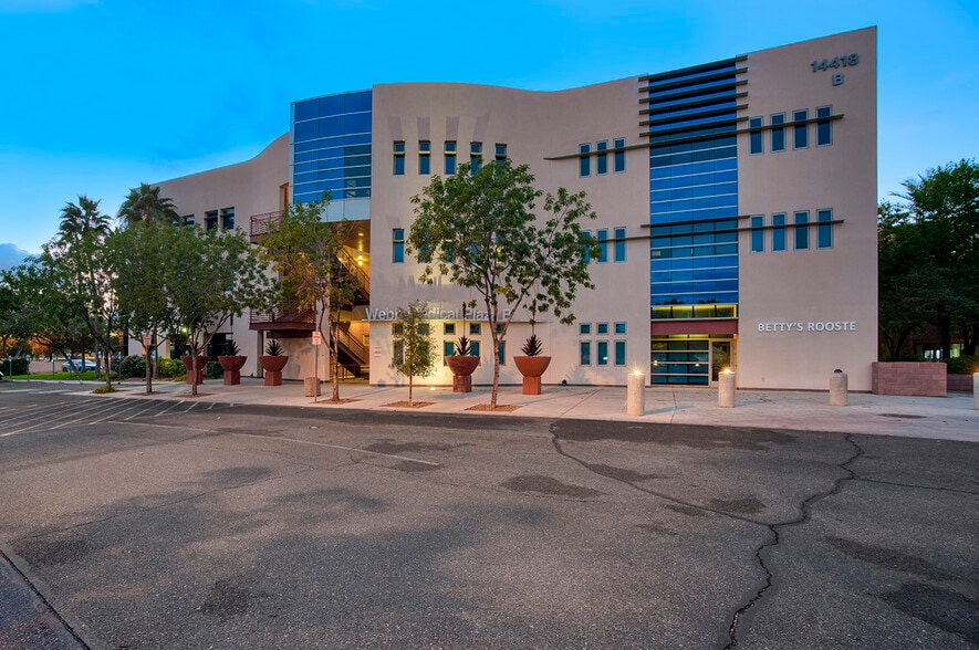 More Photos Of 14420 W Meeker Blvd, Sun City West Unknown For Lease