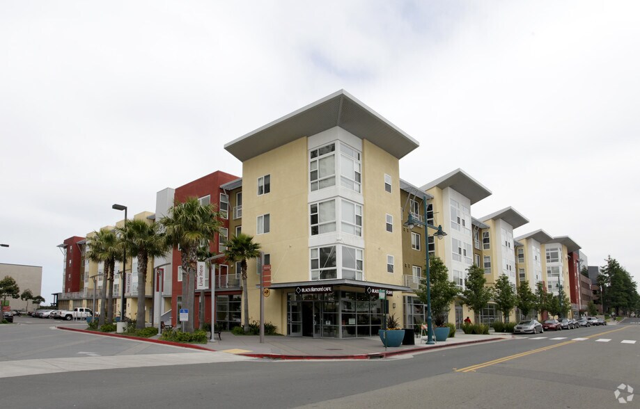 More Photos Of 6399 Christie Ave, Emeryville Apartments For Lease
