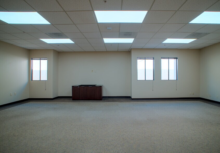 More Photos Of 1611 E 4th St, Santa Ana Loft Creative Space For Lease