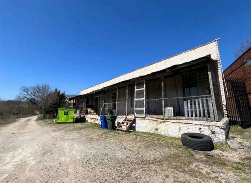 More Photos Of 733 W Hargett St, Raleigh Light Manufacturing For Sale