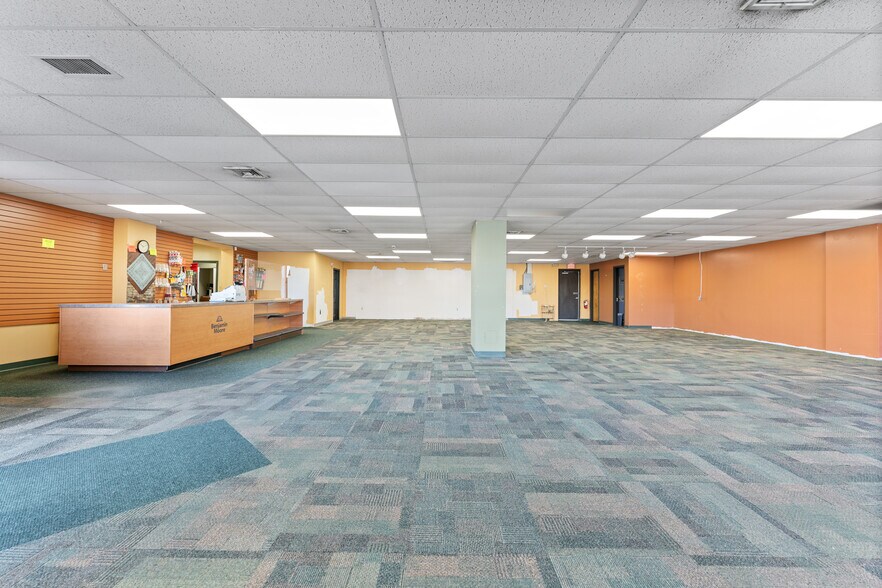 More Photos Of 1771-1777 Boston Rd, Springfield Freestanding For Sale