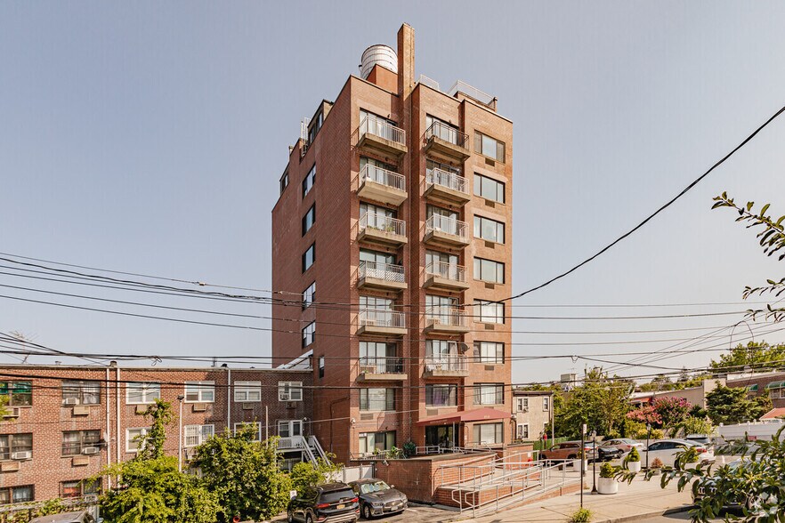 More Photos Of 8714 57th Rd, Elmhurst Apartments For Sale