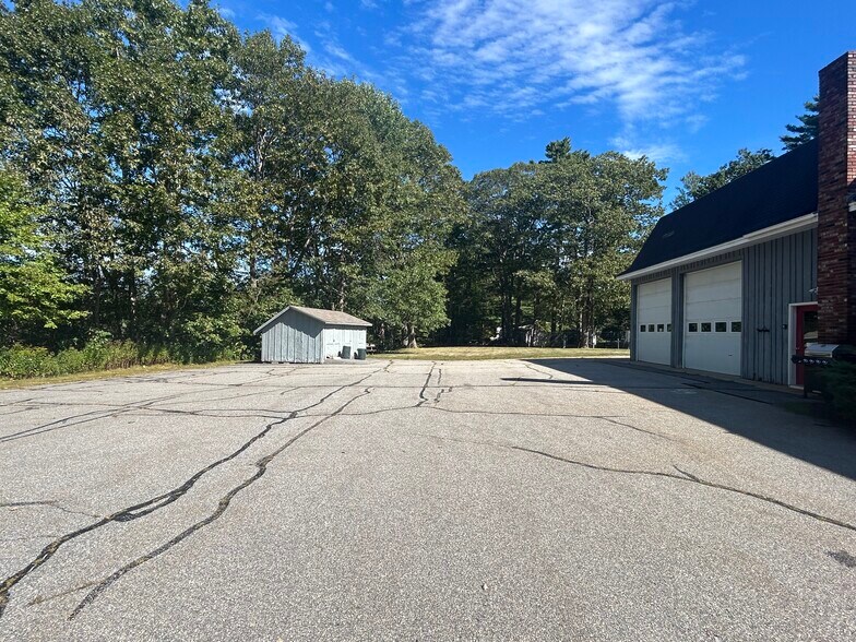 More Photos Of 8 Crooker Rd, Brunswick Industrial For Lease