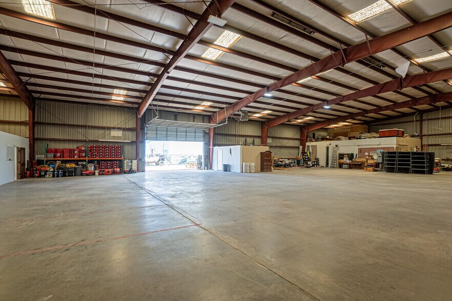 More Photos Of 3500 Confederate Rd, El Paso Warehouse For Sale