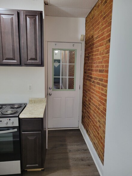More Photos Of 1900 Aliceanna St, Baltimore General Retail For Sale