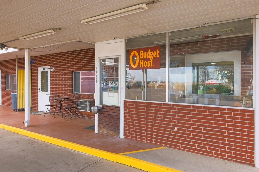 More Photos Of 2716 SE Frontage Rd, Loveland Hotel For Sale