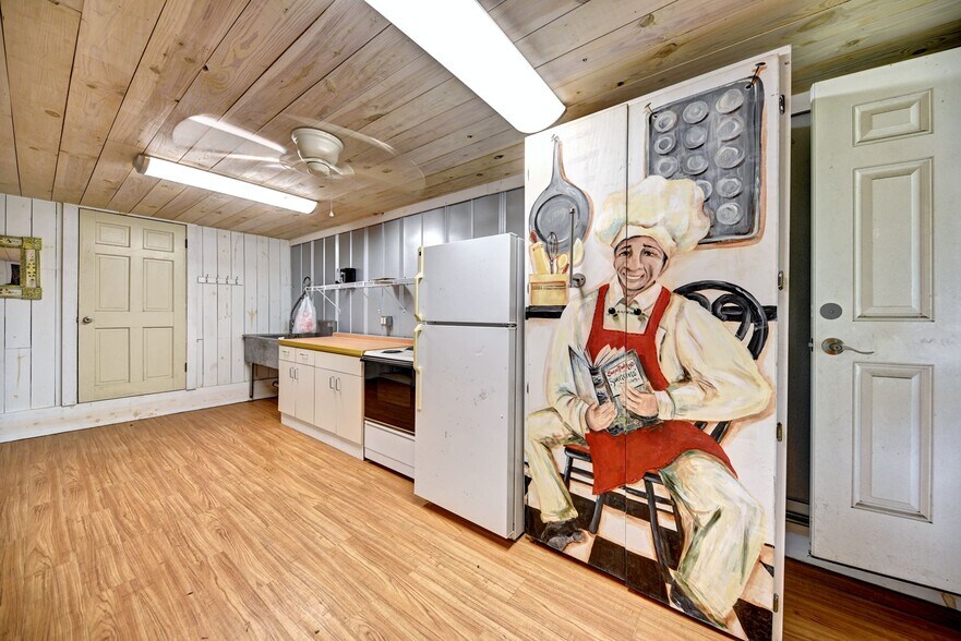 More Photos Of 2575 Old Mill Creek Rd, Brenham Specialty For Sale