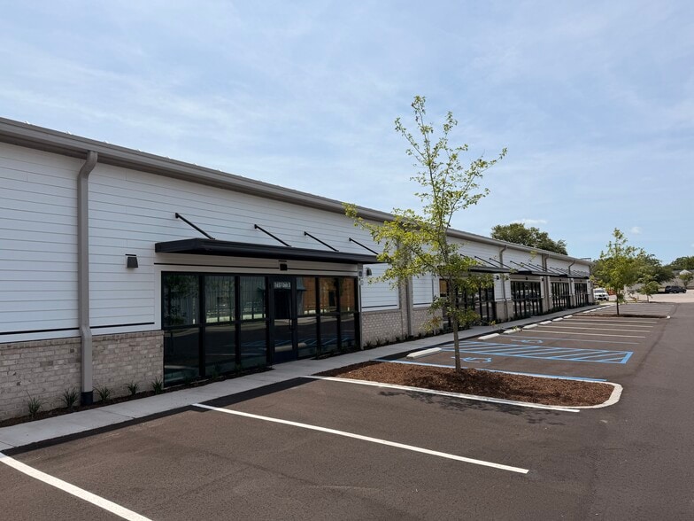 Primary Photo Of 1657 Ashley Hall Rd, Charleston Storefront Retail Office For Lease