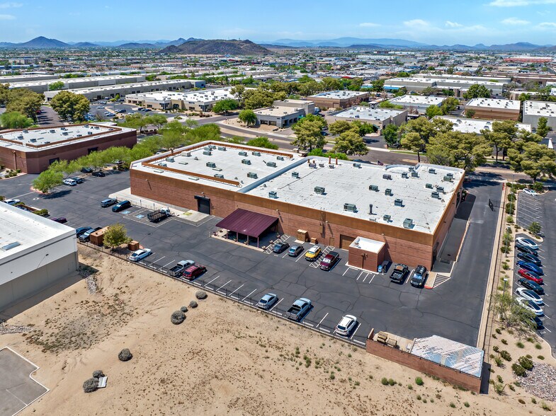 More Photos Of 2019 W Quail Ave, Phoenix Warehouse For Lease