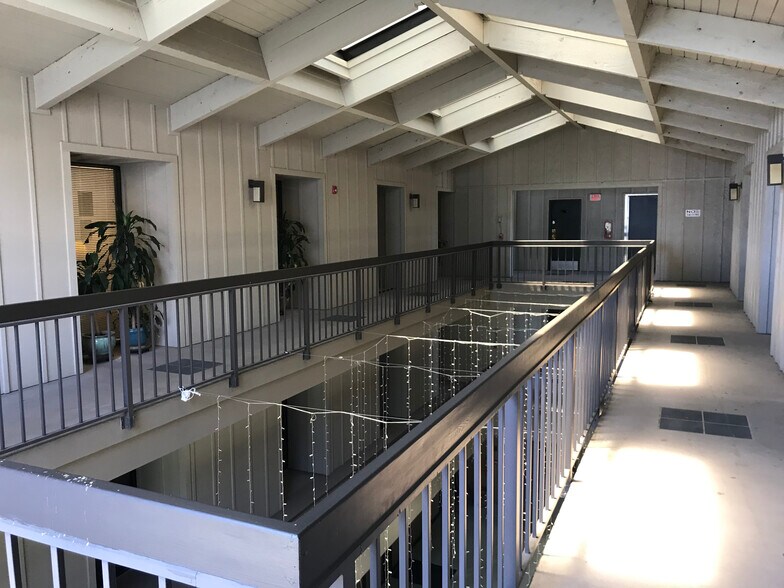 More Photos Of 2210 S Front St, Melbourne Office For Lease