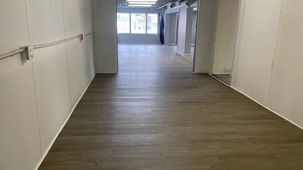 More Photos Of 507 Us-80 Hwy, Savannah Freestanding For Lease