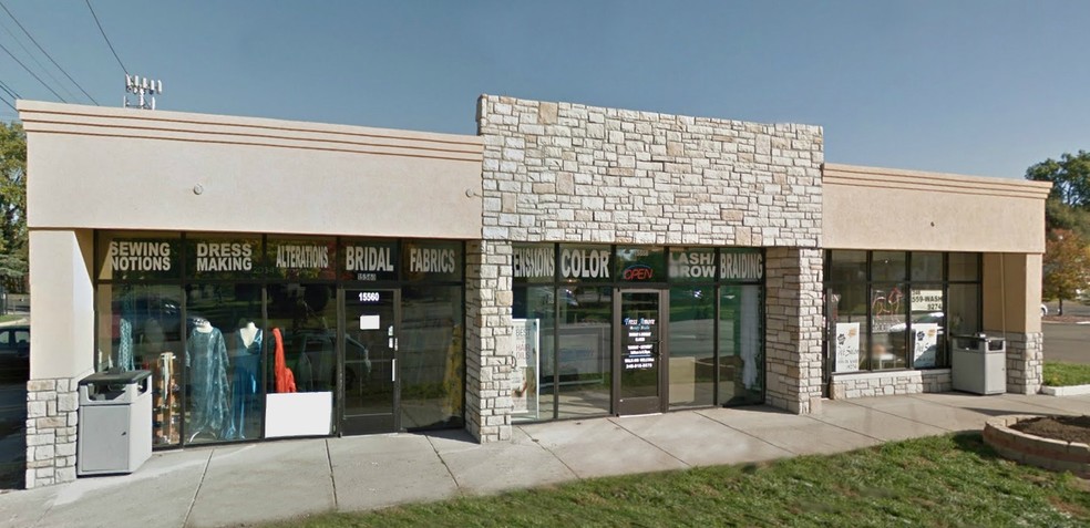 Primary Photo Of 15556-15560 W Twelve Mile Rd, Southfield Freestanding For Lease