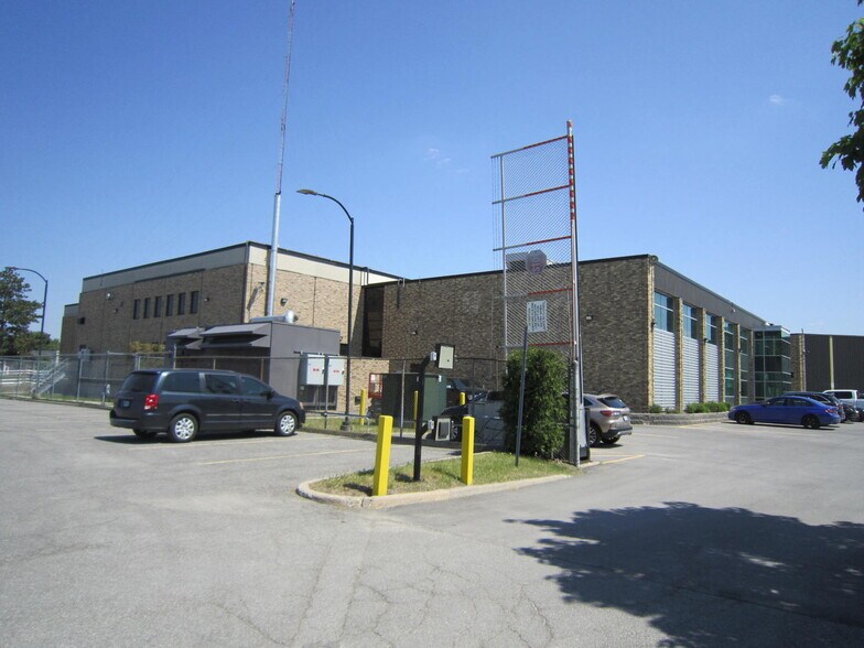 More Photos Of 1970 Merivale Rd, Ottawa Flex For Lease