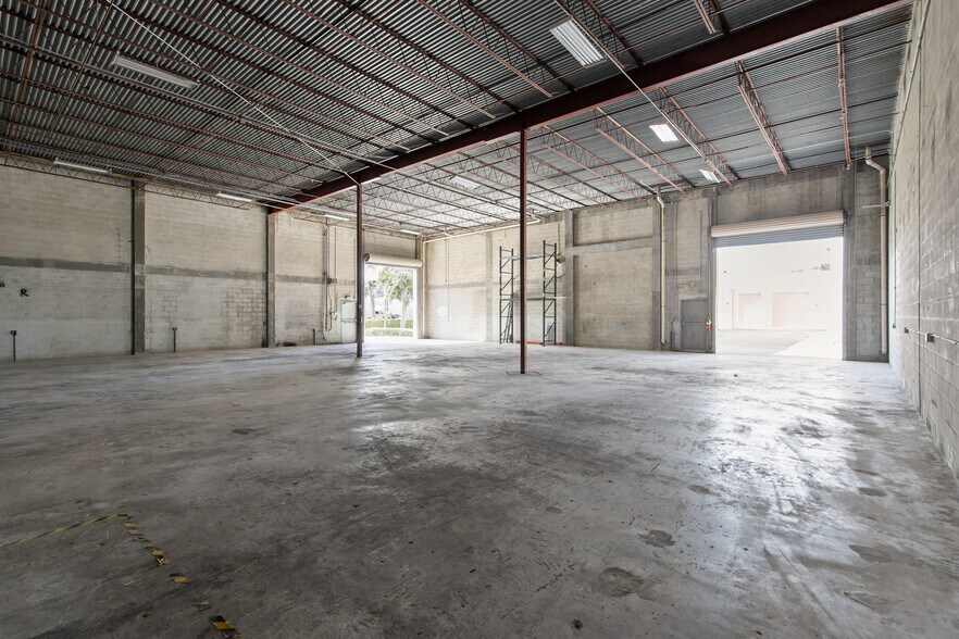 More Photos Of 6451 E Rogers Cir, Boca Raton Light Manufacturing For Lease