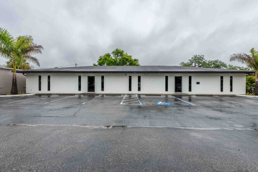 Primary Photo Of 4109 Armenia Ave, Tampa Medical For Sale