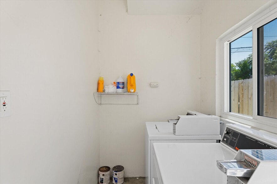 More Photos Of 378 Park Way, Chula Vista Multifamily For Sale