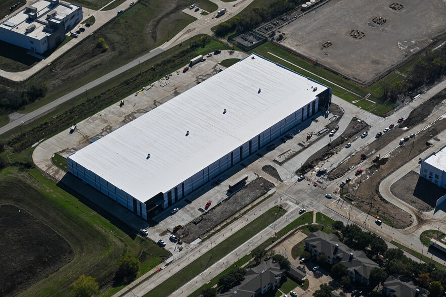 More Photos Of 4601 Dr. MLK Jr. Dr, Arlington Distribution For Lease