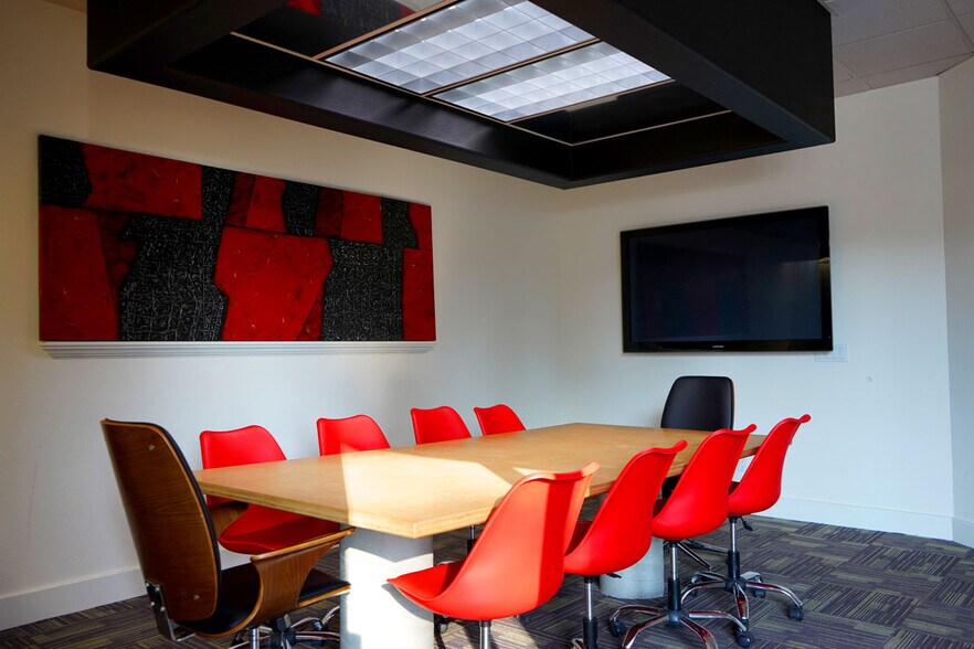 More Photos Of 409 E Coeur D' Alene Ave, Coeur d'Alene Office For Sale