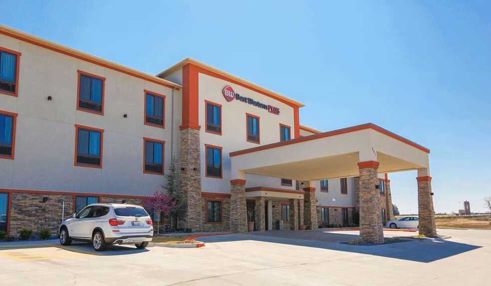 More Photos Of 201 Commerce Dr, Wewoka Hotel For Sale