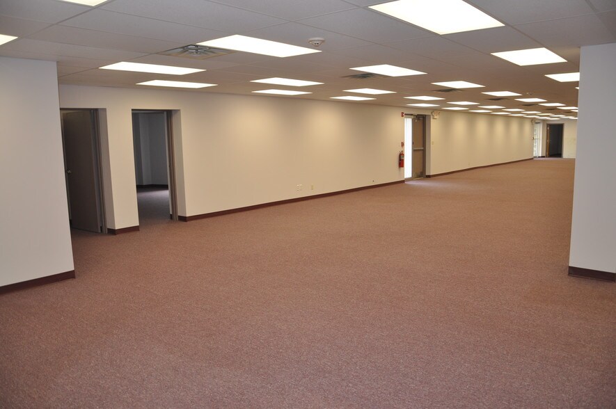 More Photos Of 1201 Greenbrier St, Charleston Office For Lease