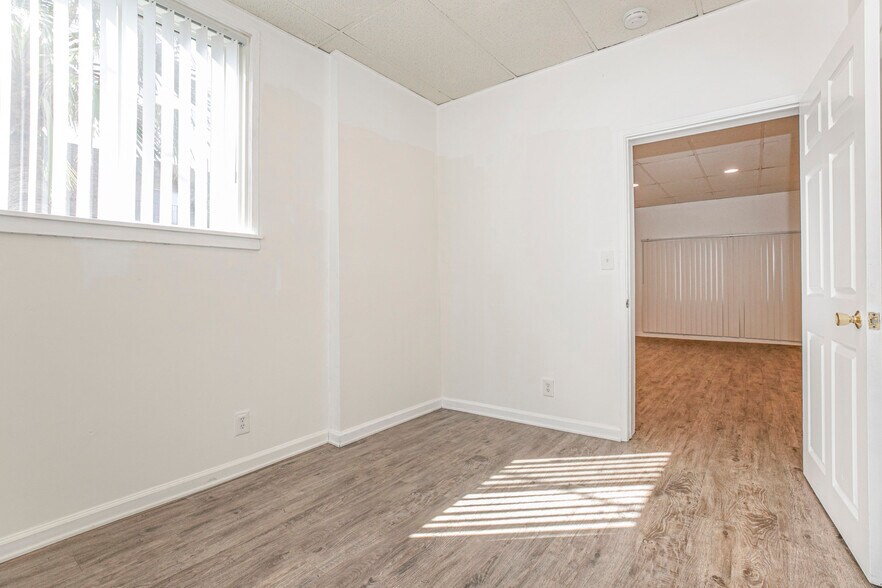 More Photos Of 1138 N Parish Pl, Burbank Apartments For Sale