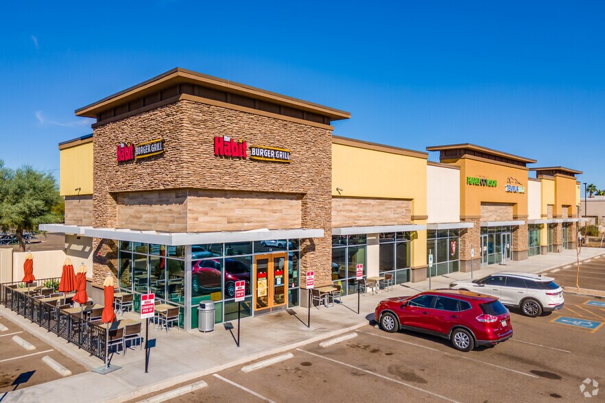 Primary Photo Of 7870 W Bell Rd, Glendale General Retail For Lease