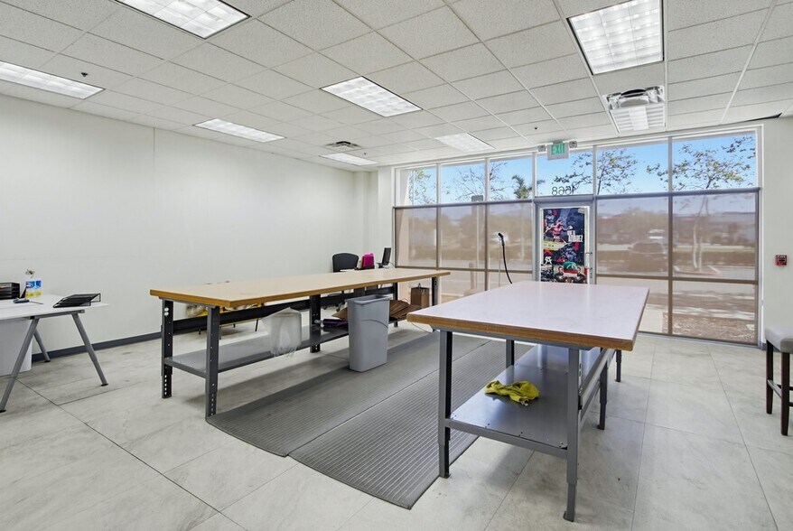 More Photos Of 1568 Lancaster Point Way, San Diego Flex For Sale