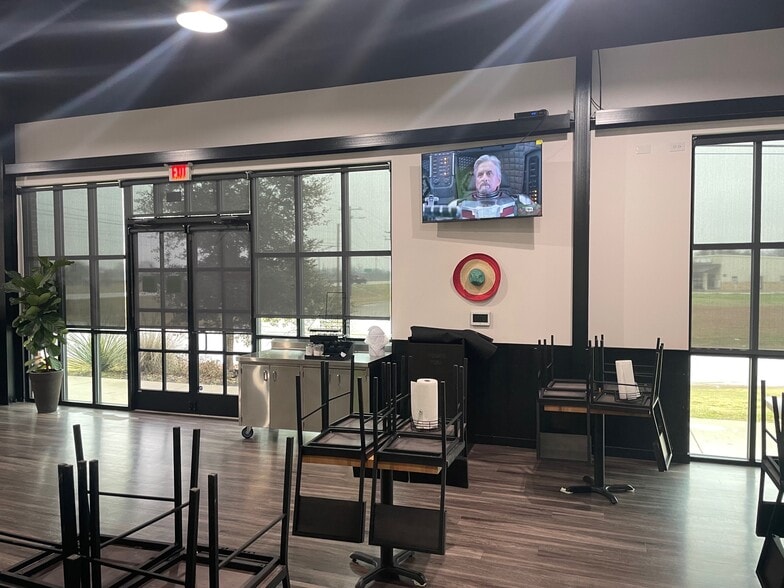 More Photos Of 313 FM 1103, Cibolo Freestanding For Lease