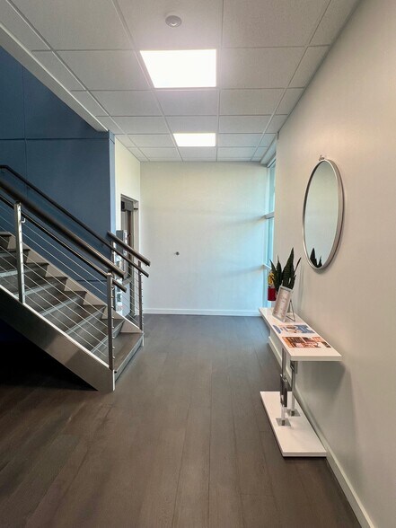 More Photos Of 1902 W Kennedy Blvd, Tampa Office For Lease