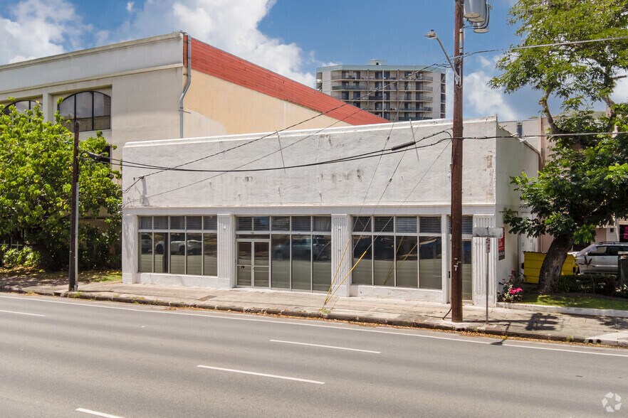 More Photos Of 780 S Beretania St, Honolulu Storefront For Lease