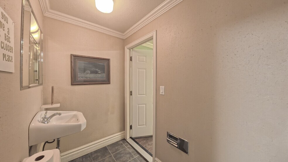 More Photos Of 1502 S Lipscomb St, Amarillo Light Distribution For Sale