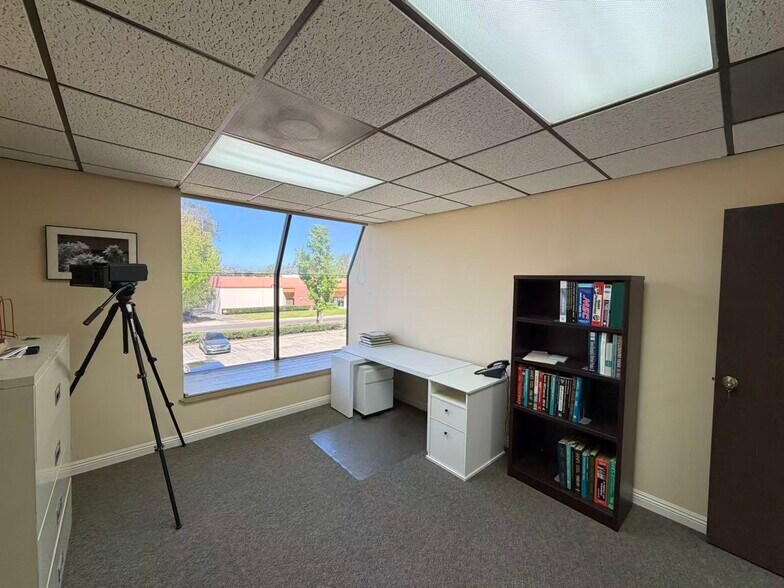 More Photos Of 23232 Peralta Dr, Laguna Hills Office For Sale
