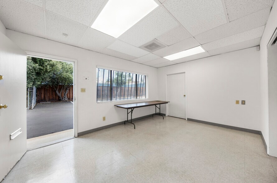 More Photos Of 75 Dillon Ave, Campbell Service For Sale