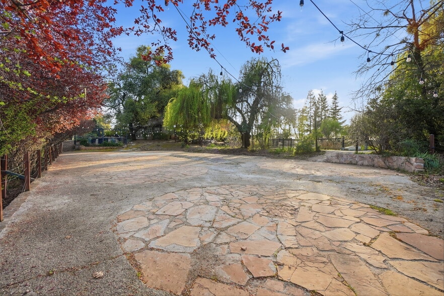 More Photos Of 21645 Parrotts Ferry Rd, Sonora Specialty For Sale