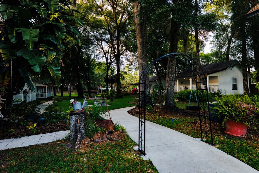 More Photos Of 215 E French Ave, Orange City Hospitality For Sale