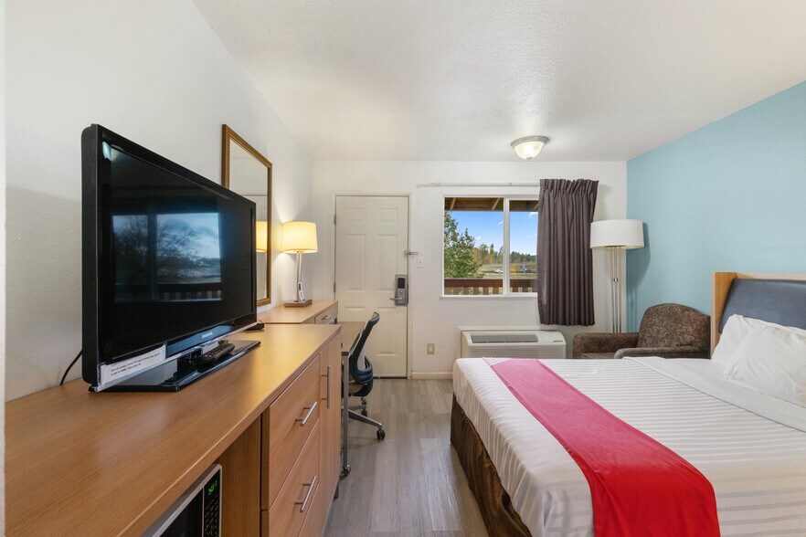 More Photos Of 122 SW Interstate Ave, Chehalis Hotel For Sale