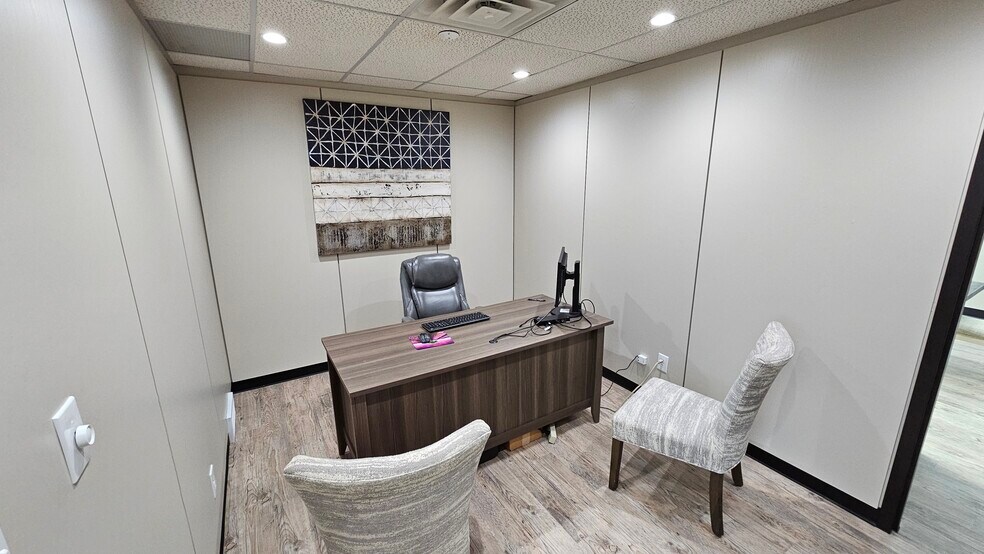 More Photos Of 6258 W Pierson Rd, Flushing Medical For Lease