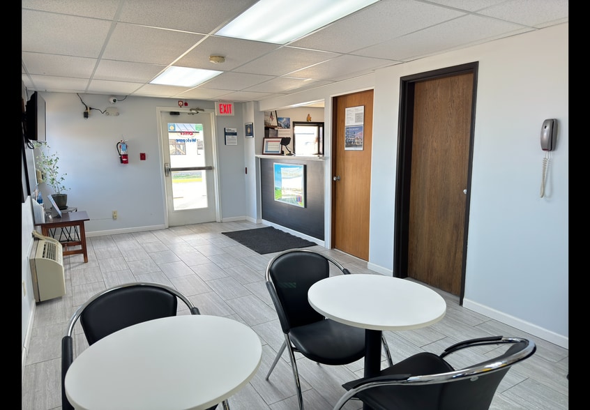 More Photos Of 2331 Lake Rd, Dyersburg Hotel For Sale