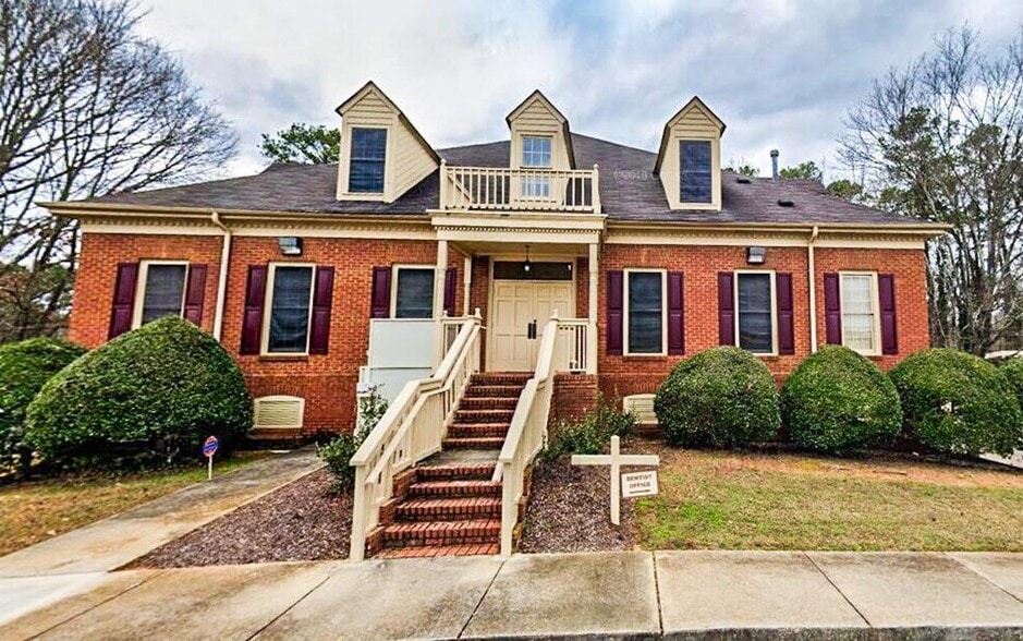 Primary Photo Of 900 N Hairston Rd, Stone Mountain Medical For Lease