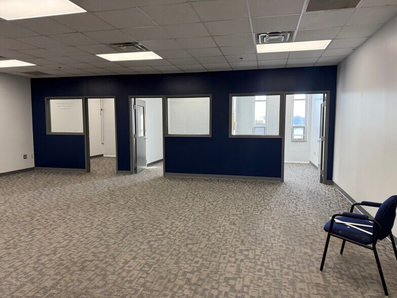 More Photos Of 2960 W Enon Rd, Xenia Flex For Lease