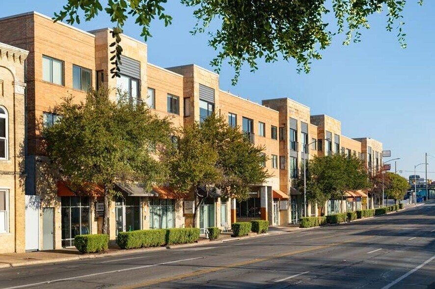 More Photos Of 3016 Guadalupe St, Austin Apartments For Lease