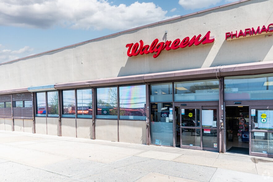 More Photos Of 6101-6147 Springfield Blvd, Oakland Gardens General Retail For Lease