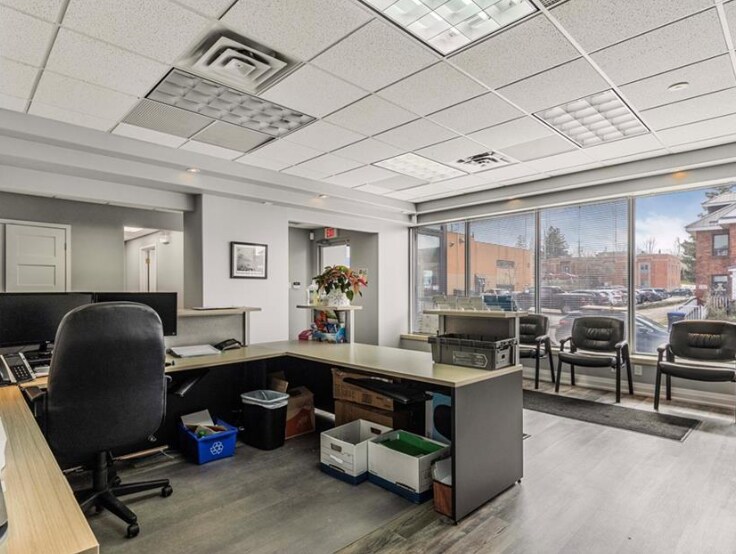 More Photos Of 361 King St, Midland Office For Lease