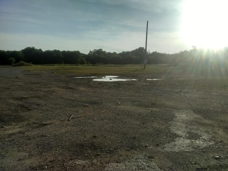 More Photos Of 811 W Kennedale Pkwy, Kennedale Land For Sale