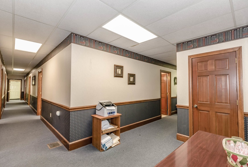 More Photos Of 215 Church St, Lenoir Office For Lease