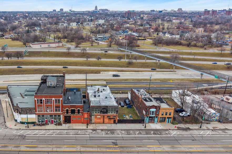 More Photos Of 2564 Michigan Ave, Detroit Storefront Retail Residential For Sale